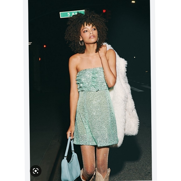 Free people Frida Ruffle Mini Dress size 6. B 24 - Picture 3 of 6